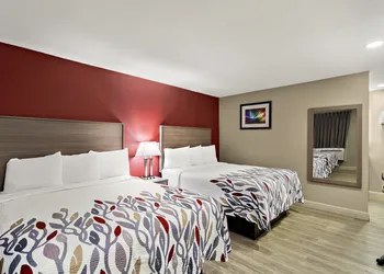 Red Roof Inn Redding hotel thumbnail 6