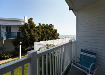 Blue Water Resort hotel thumbnail 8