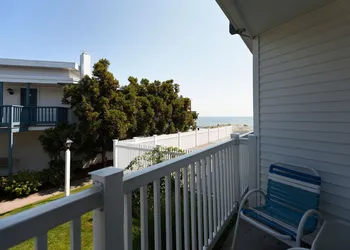 Blue Water Resort hotel thumbnail 8
