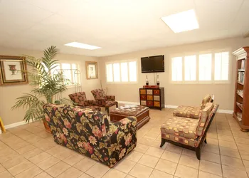 Econo Lodge Knoxville West - Turkey Creek hotel thumbnail 2