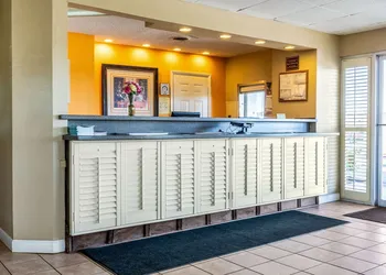 Econo Lodge Knoxville West - Turkey Creek hotel thumbnail 6