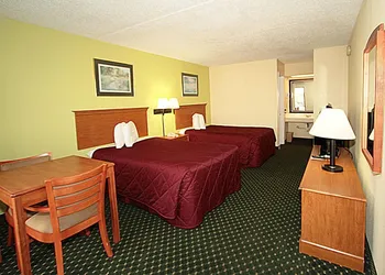 Econo Lodge Knoxville West - Turkey Creek hotel thumbnail 8