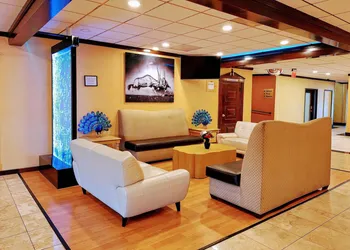 Travelodge by Wyndham Indianapolis Speedway hotel thumbnail 3