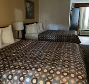 Travelodge by Wyndham Indianapolis Speedway hotel detail image 7