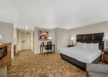 Best Western Plus Northwoods Inn hotel thumbnail 5