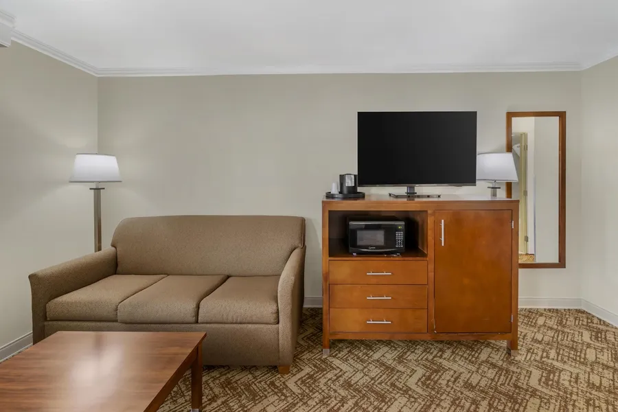 Best Western Plus Northwoods Inn hotel detail image 6