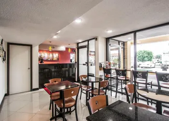 Econo Lodge Inn & Suites Memphis East hotel thumbnail 3