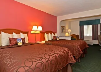 Econo Lodge Inn & Suites Memphis East hotel thumbnail 5