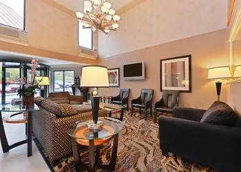 Comfort Inn & Suites Alexandria West hotel thumbnail 5
