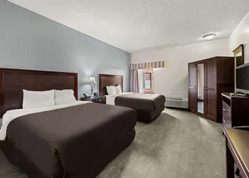 Suburban Studios Kansas City Airport North hotel thumbnail 6