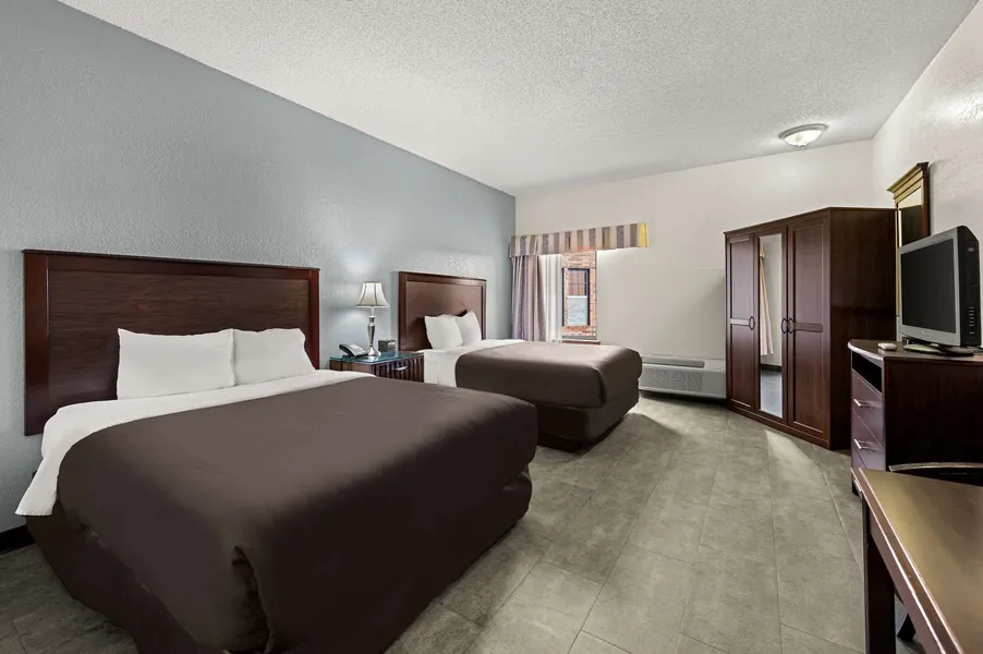 Suburban Studios Kansas City Airport North hotel detail image 6