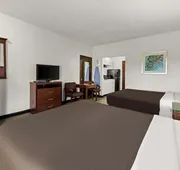 Suburban Studios Kansas City Airport North hotel detail image 7