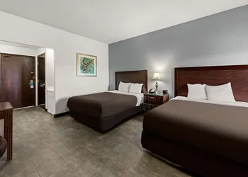 Suburban Studios Kansas City Airport North hotel thumbnail 8