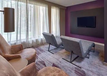 Sonesta Select Miami Lakes hotel thumbnail 3