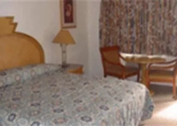 Royal Inn hotel thumbnail 3