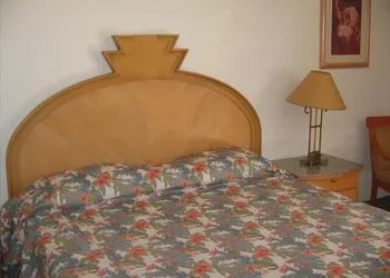 Royal Inn hotel thumbnail 4