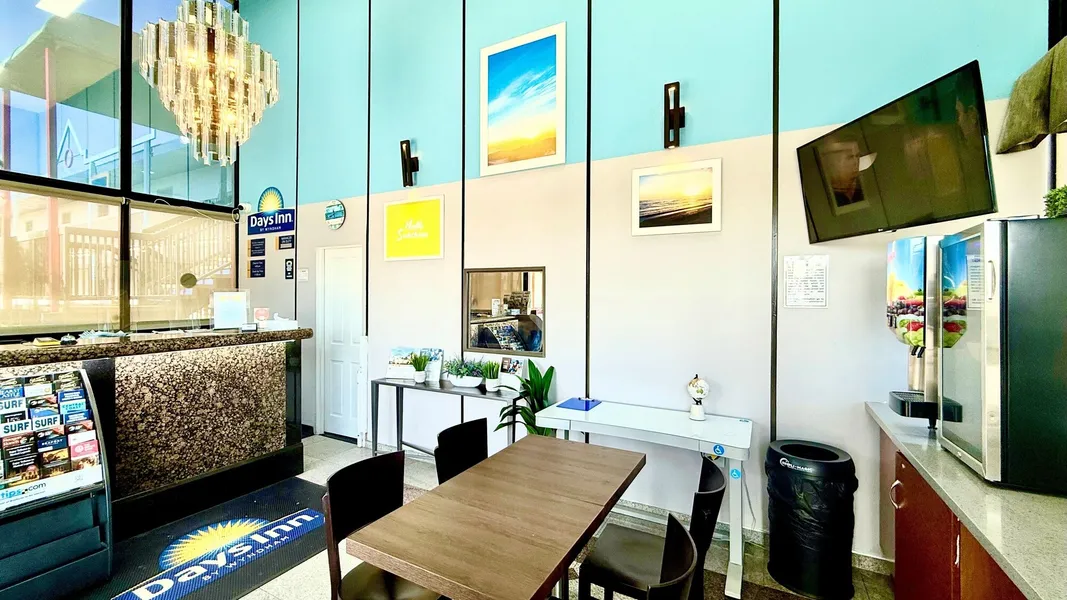 Days Inn by Wyndham Los Angeles LAX Airport/Stadium Area hotel detail image 2