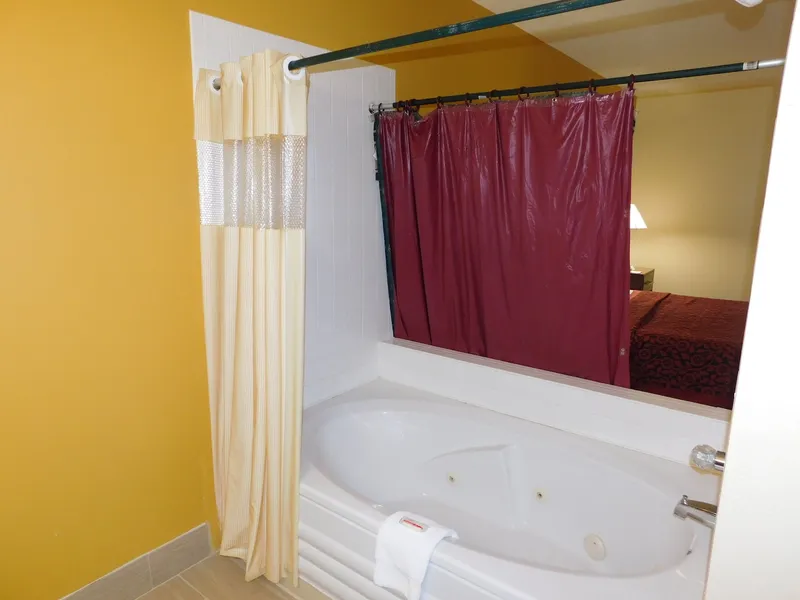 Days Inn by Wyndham Walcott Davenport hotel detail image 6
