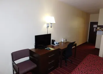 Days Inn by Wyndham Walcott Davenport hotel thumbnail 7