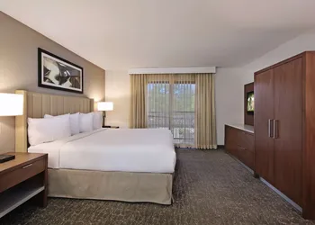 Embassy Suites by Hilton Palm Desert hotel thumbnail 5