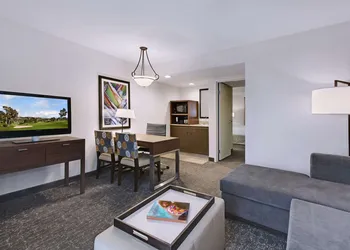 Embassy Suites by Hilton Palm Desert hotel thumbnail 6