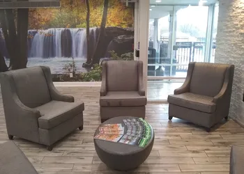 Clarion Pointe - Greensboro Coliseum Area hotel thumbnail 5