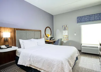 Hampton Inn Janesville hotel thumbnail 5