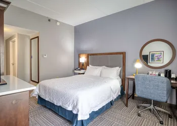 Hampton Inn Janesville hotel thumbnail 6