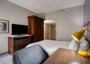 Hampton Inn Janesville hotel thumbnail 7