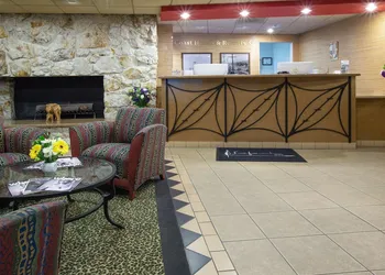 Safari Inn Burbank/Universal, a Coast Hotel hotel thumbnail 2