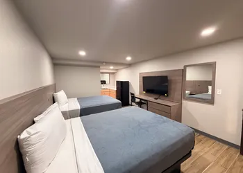 Economy Suites Fort Smith hotel thumbnail 2