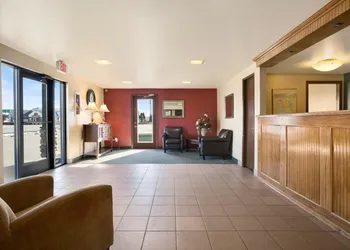 Super 8 by Wyndham Coeur d'Alene hotel thumbnail 2