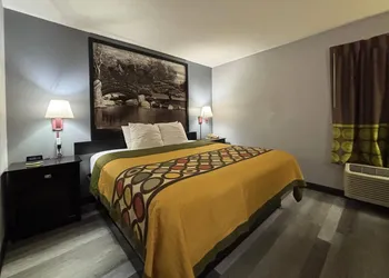 Super 8 by Wyndham Chenoa hotel thumbnail 6