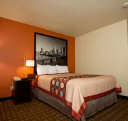 Super 8 by Wyndham Altoona hotel detail image 3