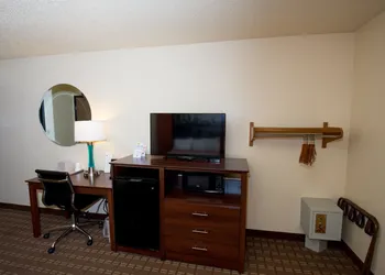 Super 8 by Wyndham Altoona hotel thumbnail 5