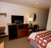 Super 8 by Wyndham Altoona hotel detail image 7