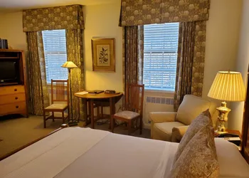 Geneva On The Lake hotel thumbnail 7