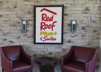 Red Roof Inn PLUS+ & Suites Erie hotel thumbnail 3