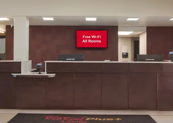 Red Roof Inn PLUS+ & Suites Erie hotel thumbnail 4