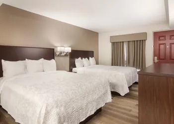 Red Roof Inn PLUS+ & Suites Erie hotel thumbnail 7