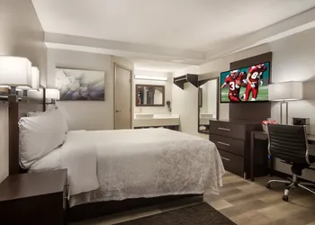 Red Roof Inn PLUS+ & Suites Erie hotel thumbnail 8