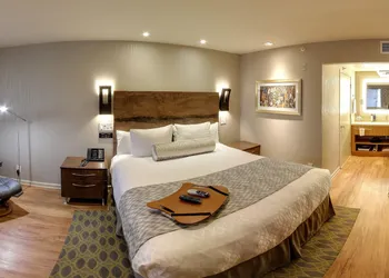 Hotel Strata hotel thumbnail 5