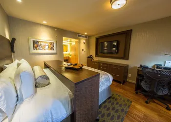 Hotel Strata hotel thumbnail 6