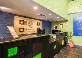 Comfort Inn & Suites Lantana - West Palm Beach South hotel thumbnail 3