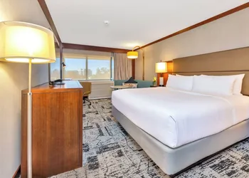 Crowne Plaza Hotel Foster City - San Mateo by IHG hotel thumbnail 6