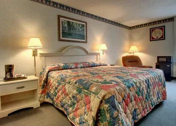 YurZzz Inn hotel thumbnail 6