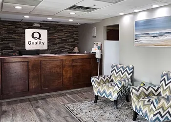 Quality Inn near Six Flags hotel thumbnail 2