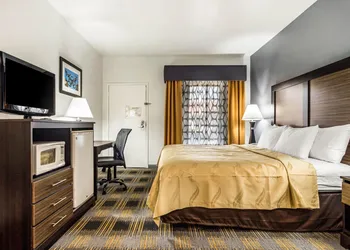 Quality Inn near Six Flags hotel thumbnail 6