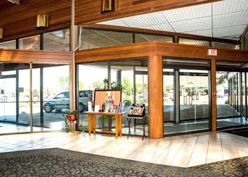 The Cairn Hotel hotel thumbnail 2