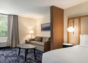 Fairfield by Marriott Inn & Suites Madison South hotel thumbnail 7